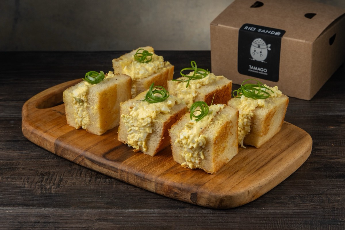 Corte do katsu sando Rio Sandô